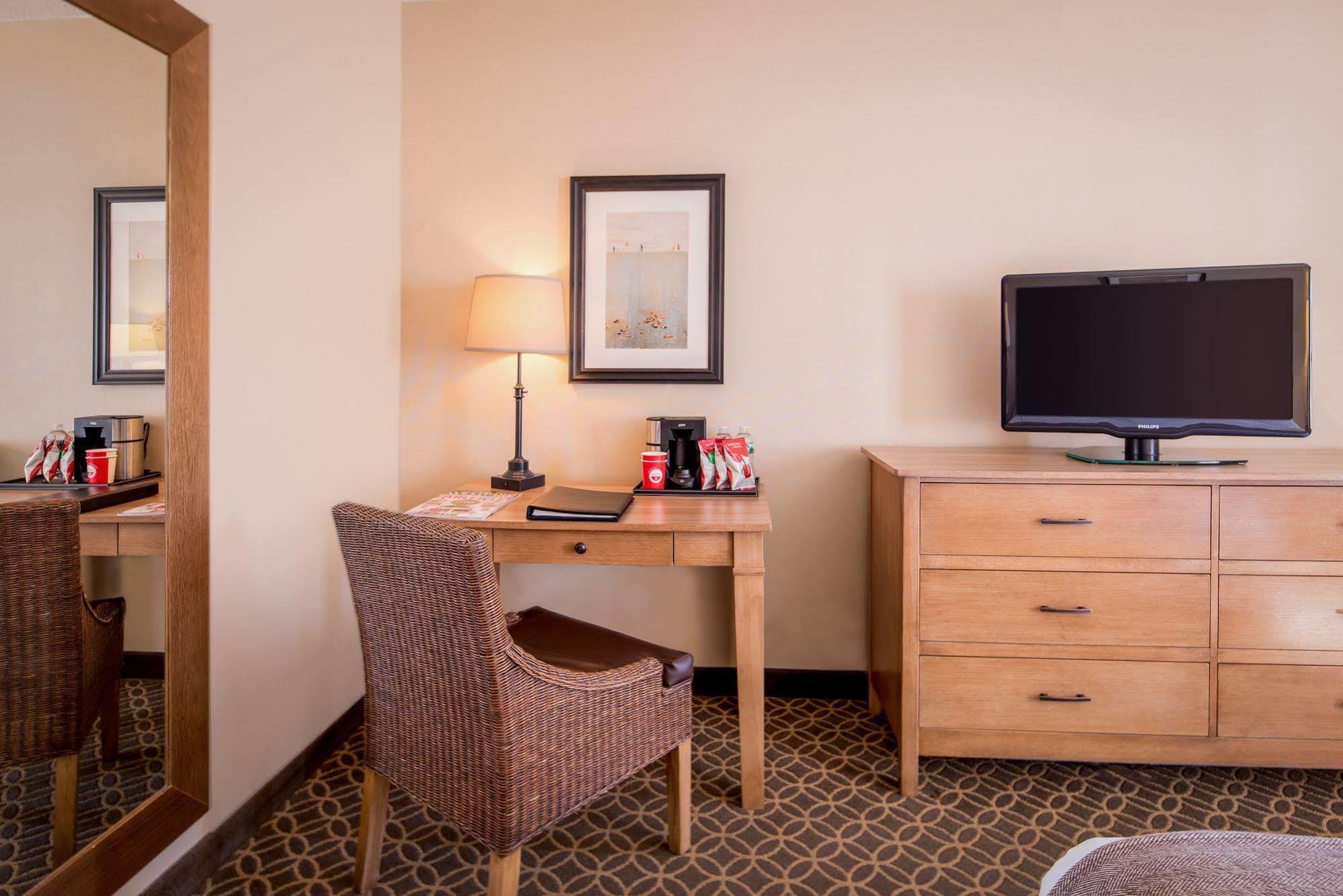 The Westport Inn, An Ascend Hotel Collection Member Extérieur photo
