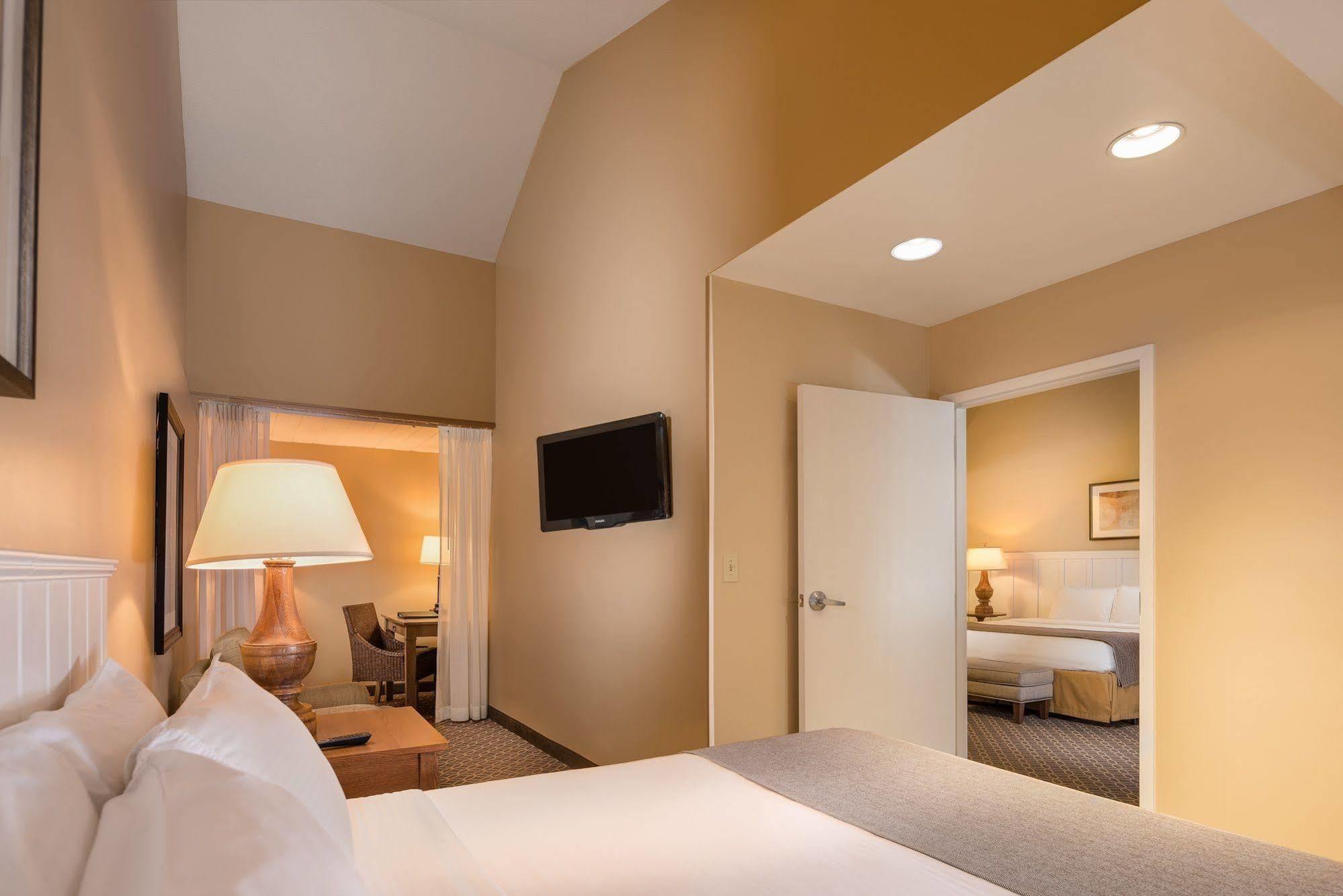 The Westport Inn, An Ascend Hotel Collection Member Extérieur photo